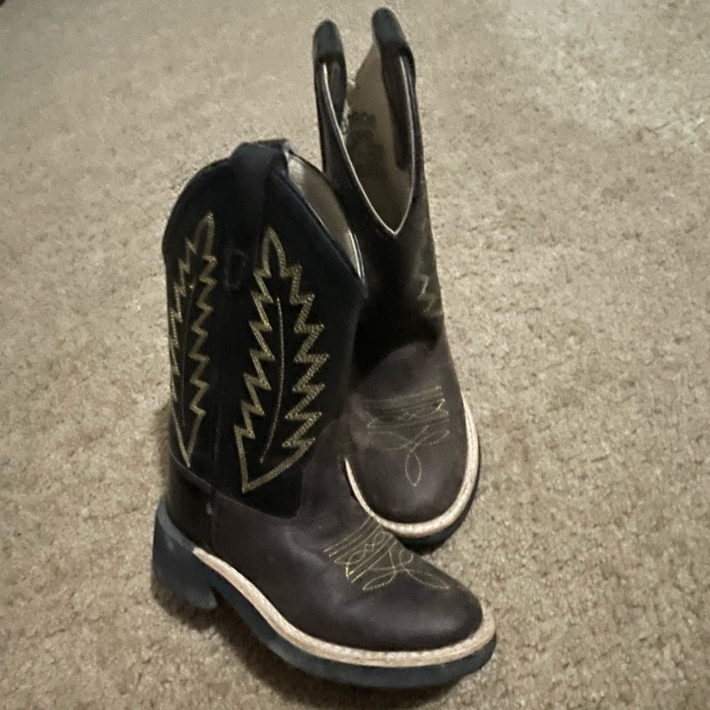 Boys cowboy boots
